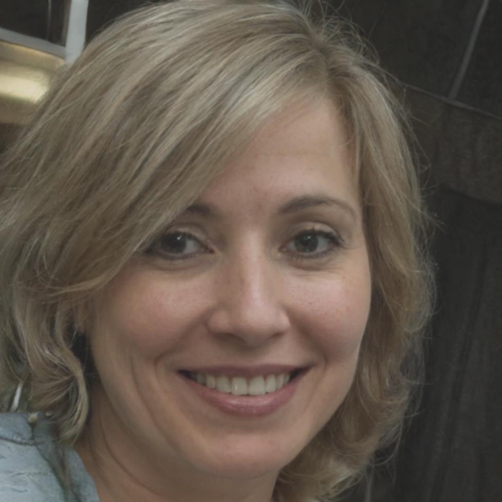 Retrato profesional de Lourdes Vázquez